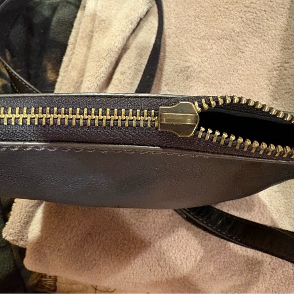 Fossil AIDA small crossbody leather black used - Picture 8 of 13